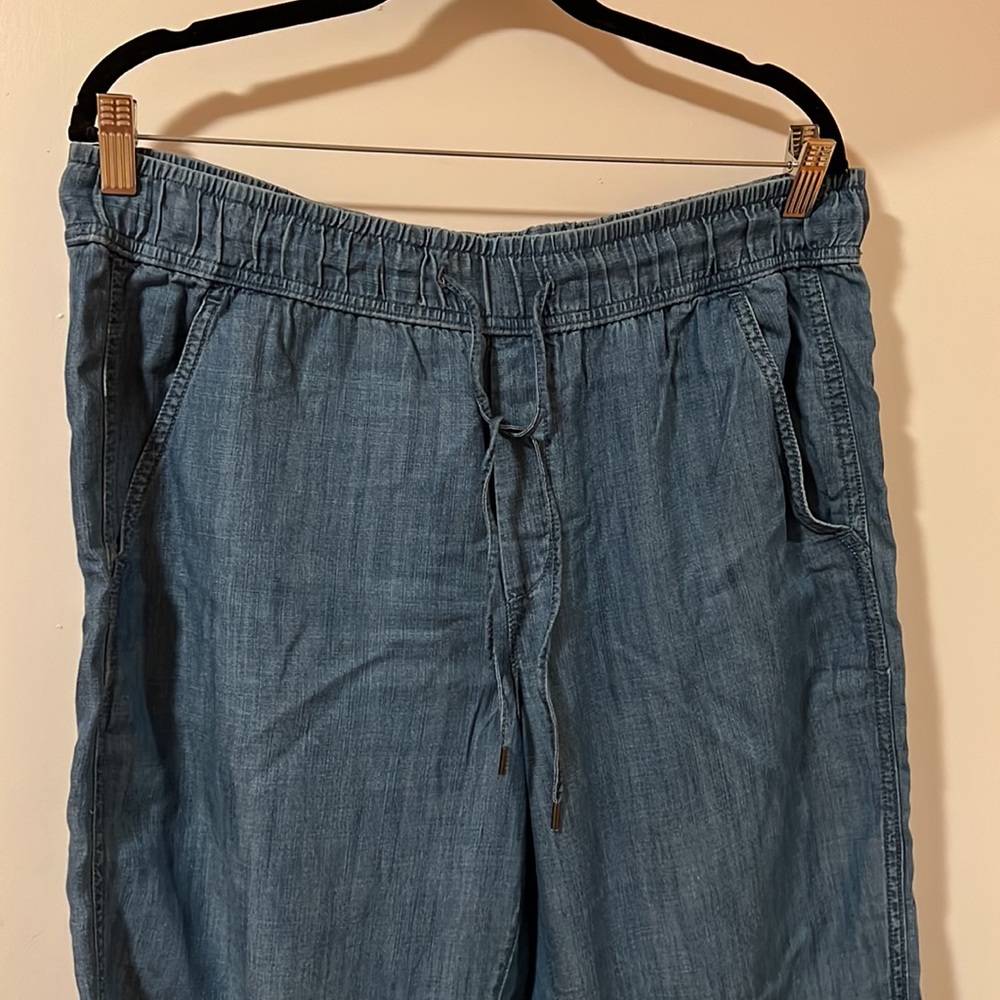 Clearance❗️ New Denim Gap  Jeans with pockets Waist 17 inches Size L - Picture 2 of 5